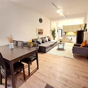 https://apartment-1-hamburg-winterhude.hamburg-hotels-de.com