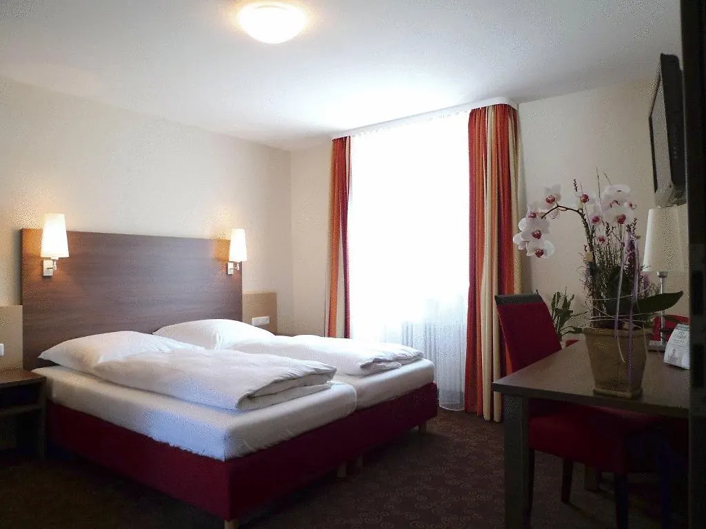 Hotel & Brauerei-Gasthof Neuwirt نوبورغ آن دي دوناو 2*,